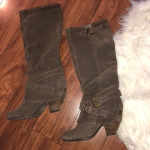 Suede boot